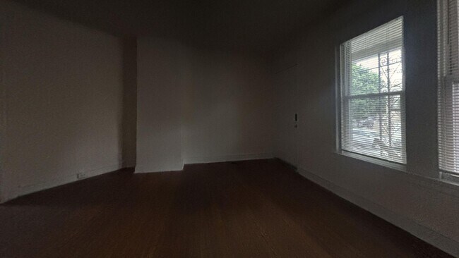 Building Photo - Charming 3-Bedroom Traditional Row Home in Philadelphia