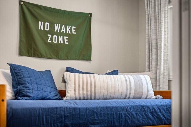 Trundle Room - 27166 Little Floyd Lake Rd