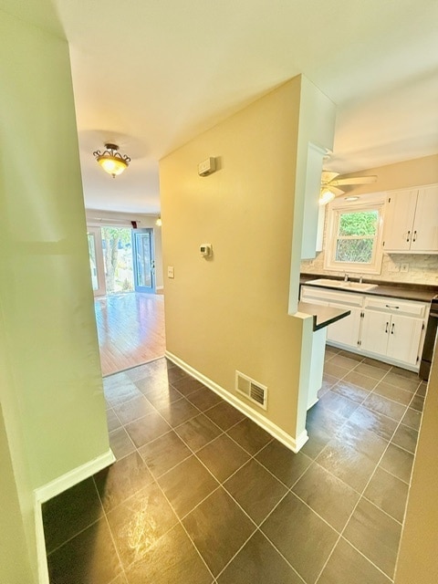Building Photo - 924 Britta Ln