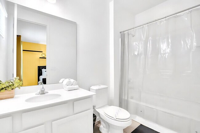 Building Photo - 2607 Yountville Ave