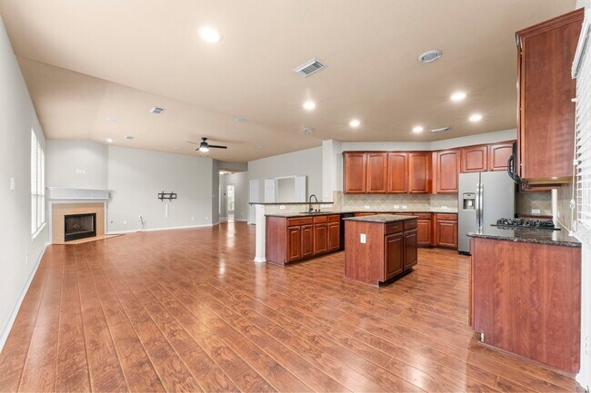 Building Photo - 21127 Gladys Yoakum Dr