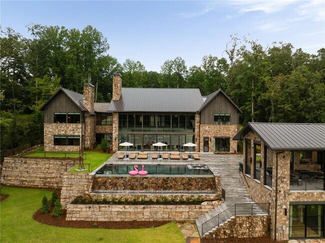 Building Photo - 725 Rocky Point Dr