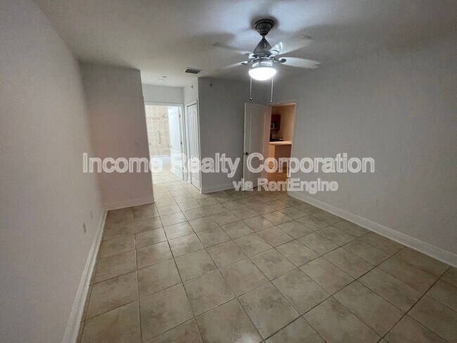 Building Photo - 2400 SW 27th Ave