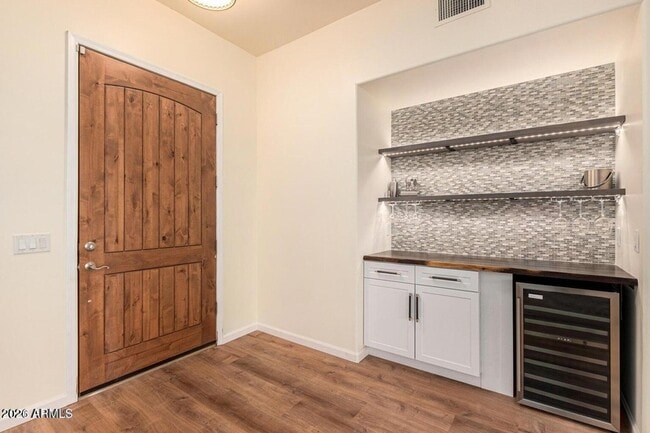 Building Photo - 1415 W Lavitt Ln