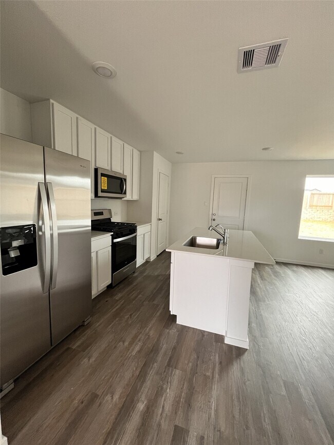 Building Photo - 40826 Hawthorne Glades St