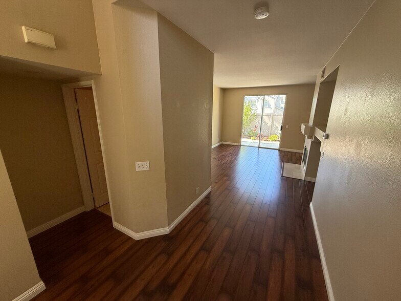 Building Photo - 748 North Siavohn Drive