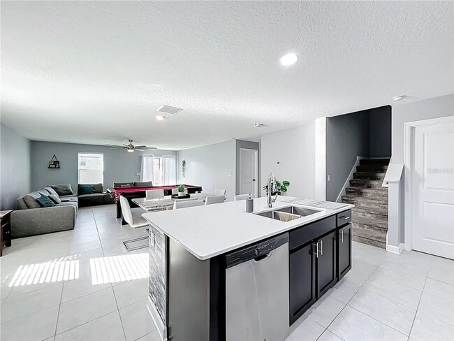 Building Photo - 744 Simone Ct