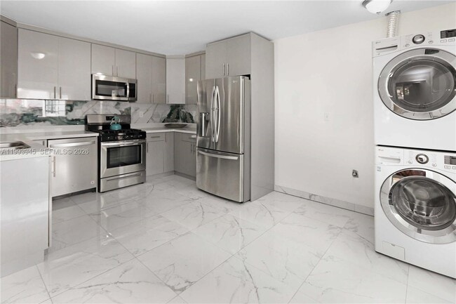 Building Photo - 1510 Hayes St