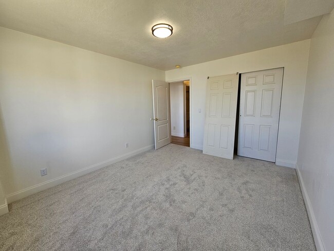 Building Photo - 4698 Colander Dr