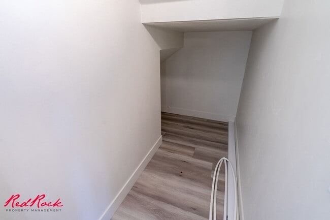 Building Photo - Hurricane Valley 3 Bedroom Townhome
