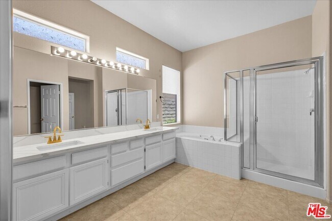 Building Photo - 40808 Eastwood Ln