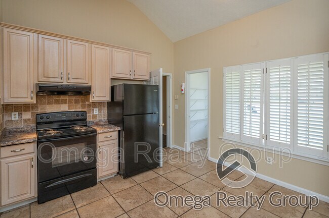 Building Photo - 900 Mister Dr