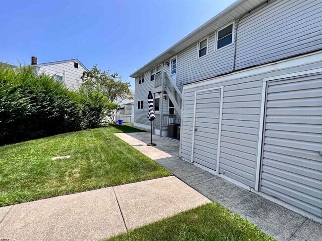 Building Photo - 7007 Ventnor Gardens Plaza