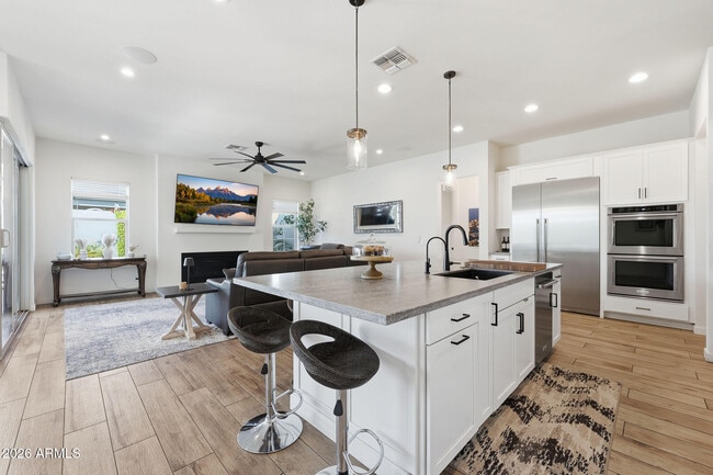 Building Photo - 4416 E Roy Rogers Rd