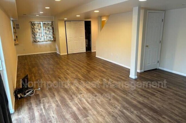 Building Photo - 3 BR/3BA | Newly Renovated Single Family Home |  Back Deck | In Highlands Ranch!