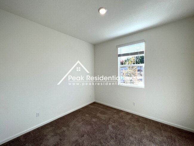 Building Photo - Brand New Citrus Heights 4bd/3ba Home with 2 Car Garage