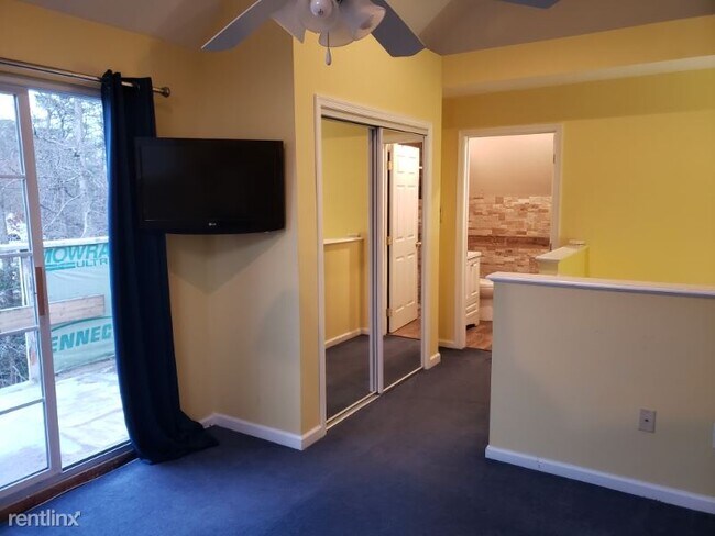 Building Photo - 3 br, 3 bath Townhome - 21 Patcong Dr