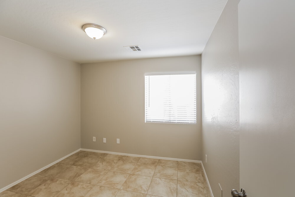 Building Photo - 10632 W Sonora St