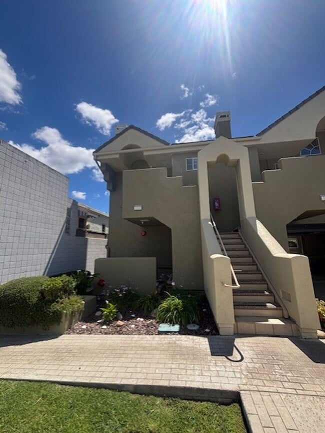 Building Photo - Your Pismo Escape: Stylish 2BR with Fireplace, Patio & Beach Proximity