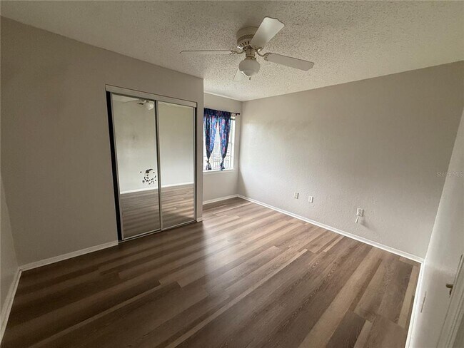Building Photo - 3705 SW 27th St