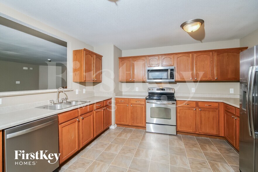 Building Photo - 8018 Gathering Ln