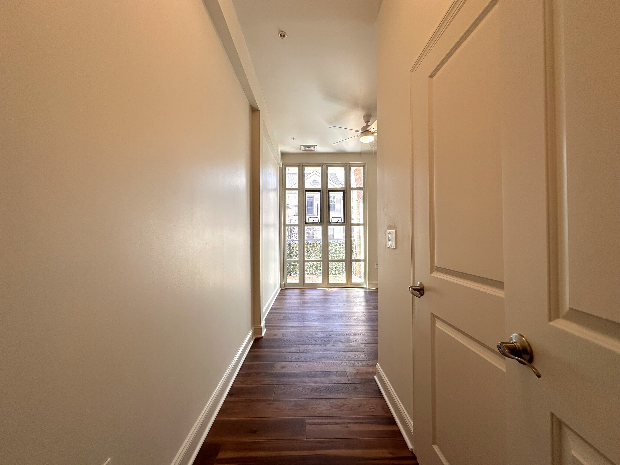 Building Photo - 55 Mallory Ave