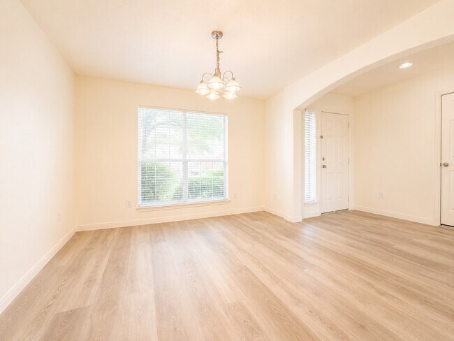 Building Photo - 7219 Brookville Ln