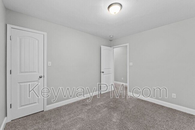 Building Photo - 1132 Sierra Ln