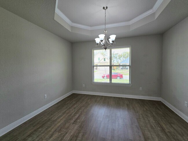 Building Photo - 3-Bedroom Home - Parkside Commons