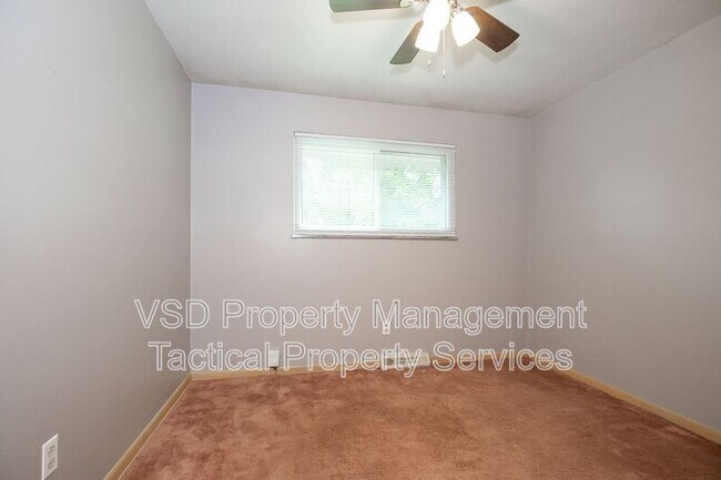 Building Photo - 6188 Cabrini Ln