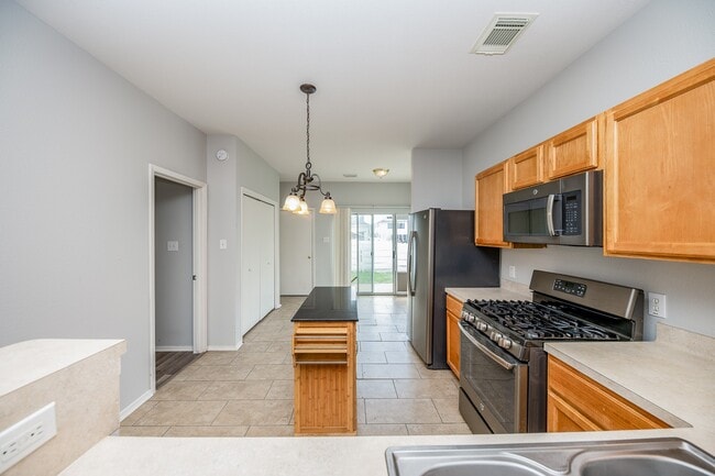 Building Photo - 20525 Patriot Park Ln