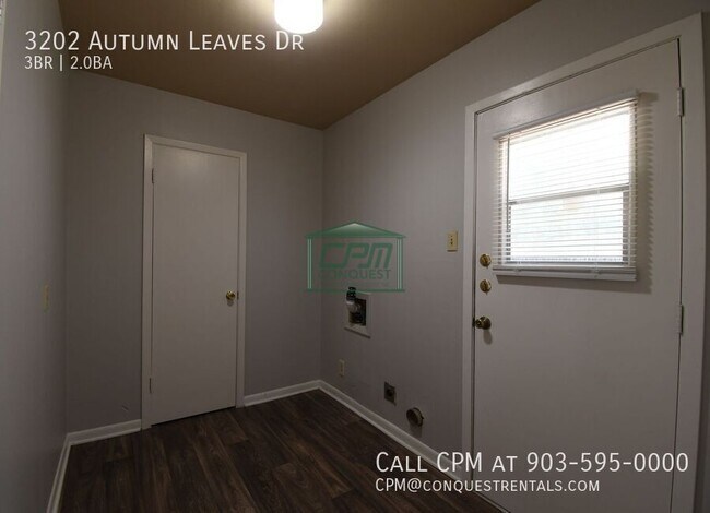 Building Photo - 3202 Autumn Leaves Dr