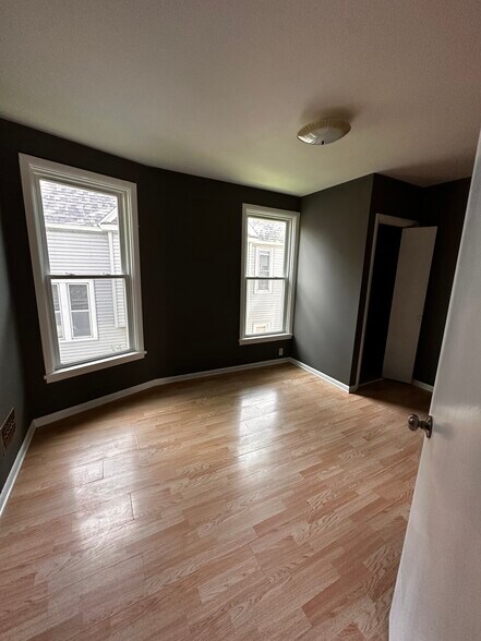 Building Photo - 3308 Stevens Ave