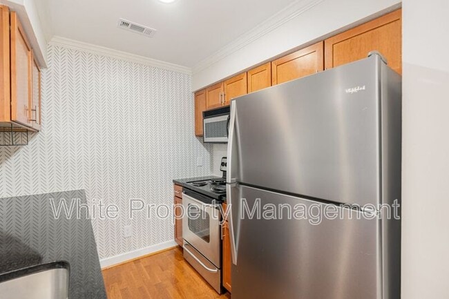 Building Photo - 2516 Cranbrook Ln