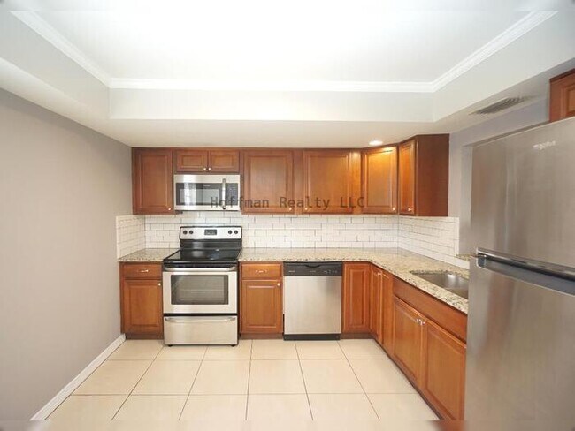 Building Photo - Lakefront Condo in Carrollwood!