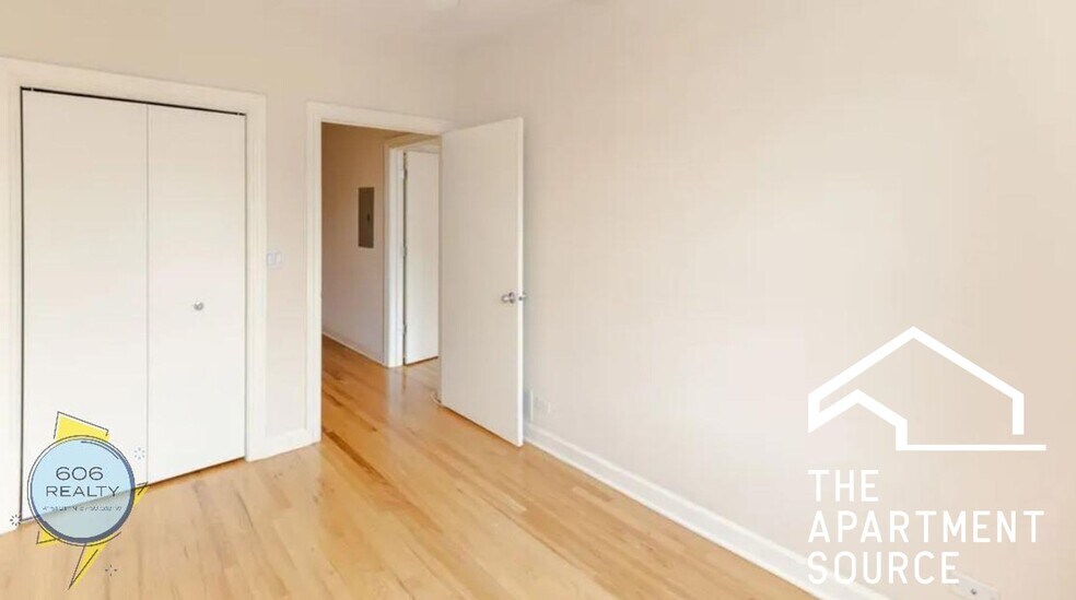 Building Photo - 3347 N Clark St