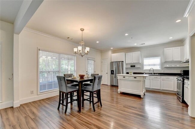 Building Photo - 335 Pintail Ct