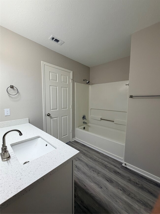 Building Photo - 22803 Tara Way Dr