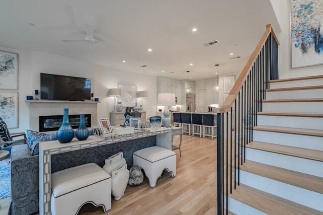 Building Photo - Open Concept custom build by Hudson Co in Highland Park!