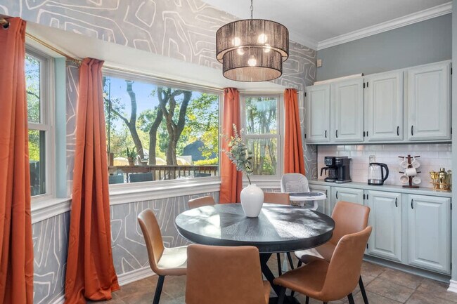 Building Photo - 13702 Yellow Oak Cir