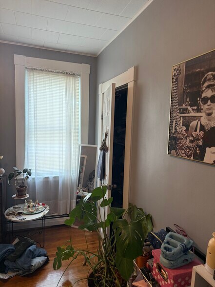 Building Photo - 6 Berry St