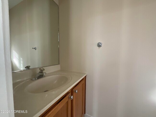 Building Photo - 1121 Roseberry Ct