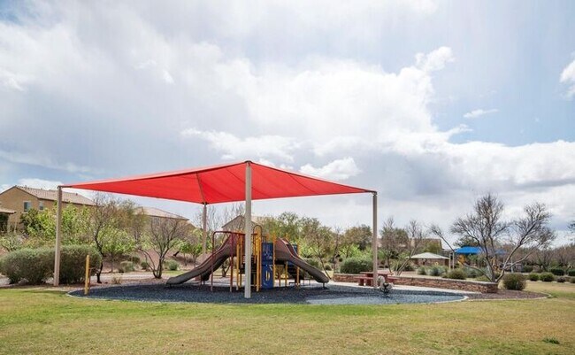 Building Photo - Pending/ Rented - Discover the perfect blend of comfort and style in Gladden Farms