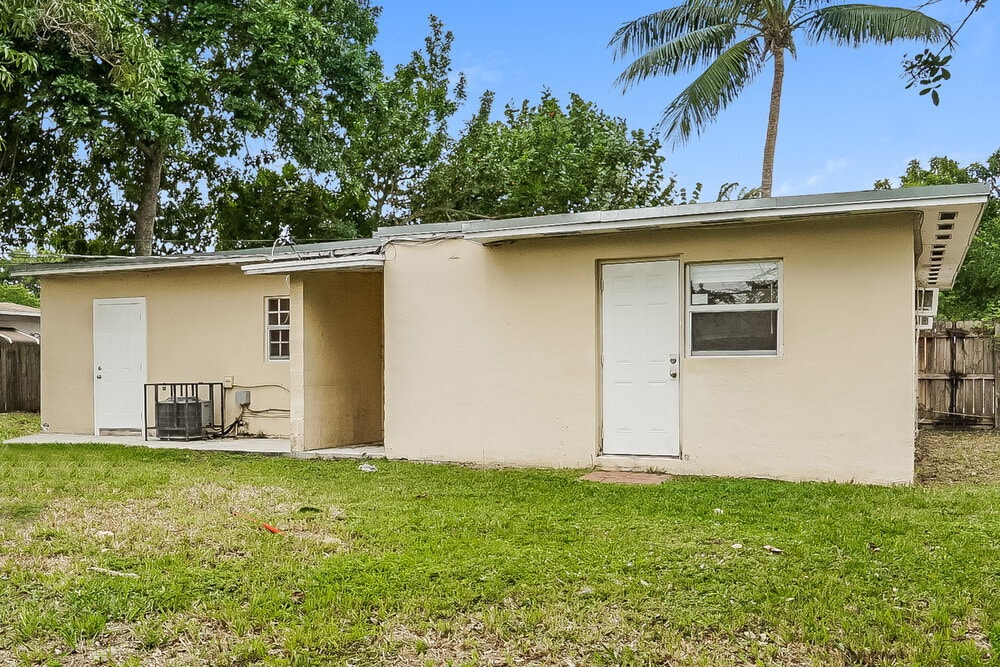 Building Photo - 16461 NW 19th Ave