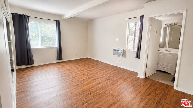 Building Photo - 3866 Bentley Ave