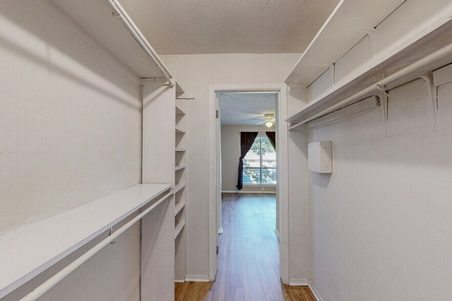 Building Photo - 4859 Cedar Springs Rd