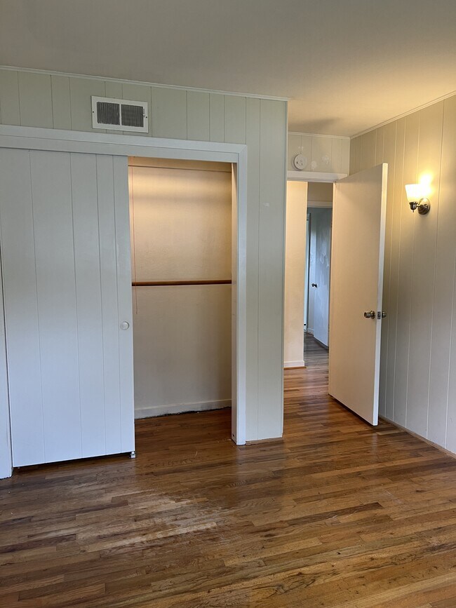 Building Photo - 2934 Lupin Ln