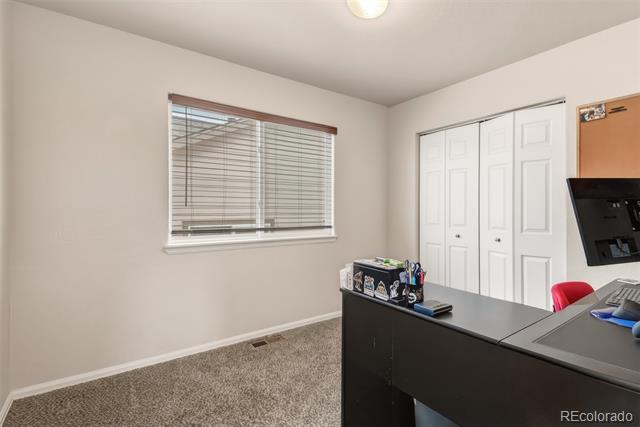 Building Photo - 6005 San Mateo Dr