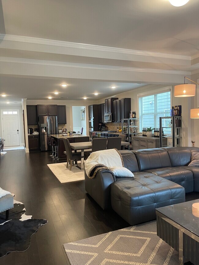 Building Photo - 1107 Bucknell Dr