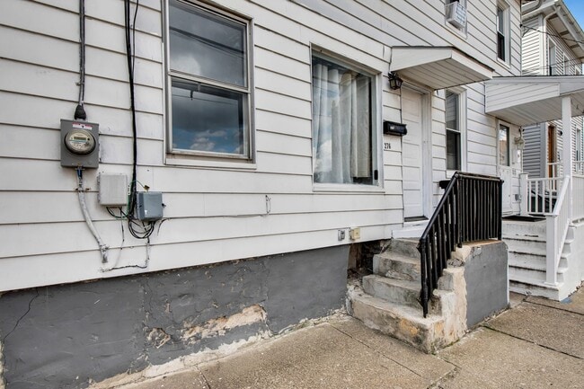 Building Photo - 276 W St Joseph St